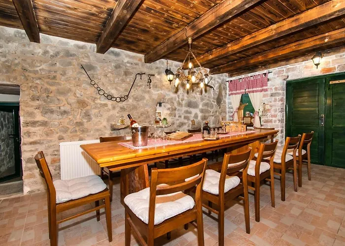 Magdalena * Zaton (Sibenik-Knin)